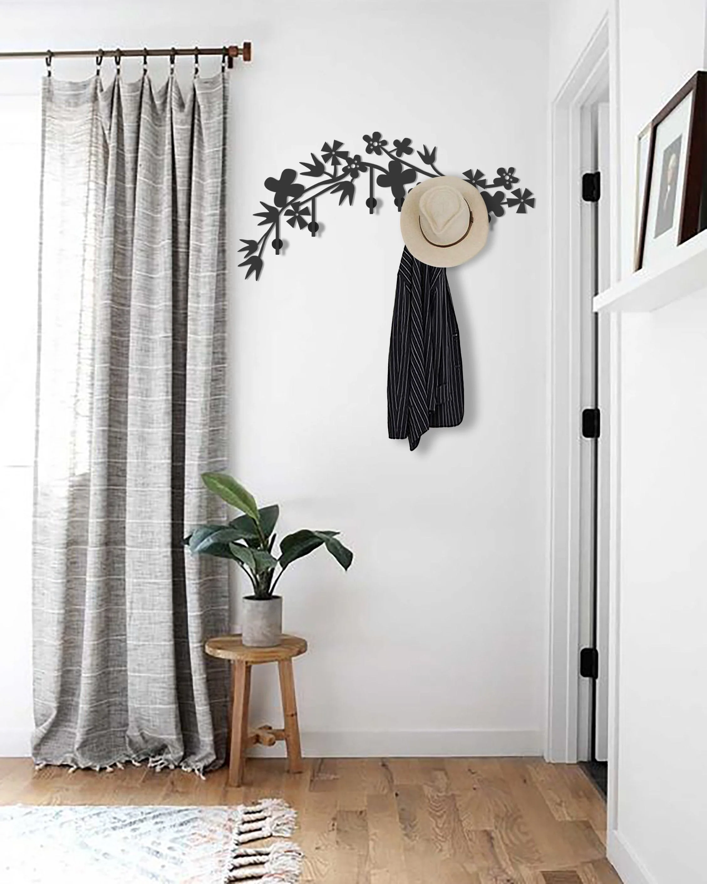 Black Metal Minimalist Coat Rack - Image 5