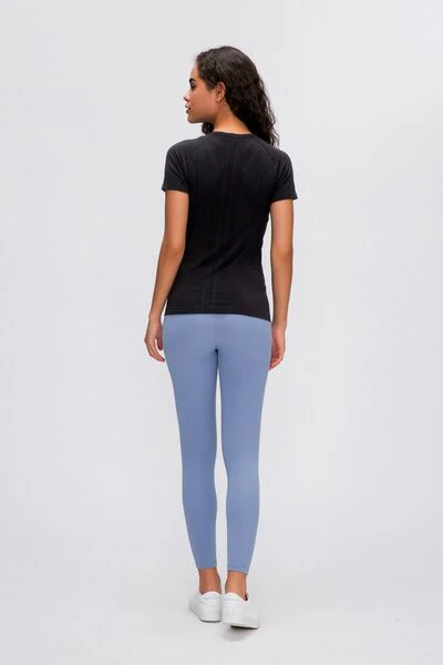 Round Neck Short Sleeve Active T-Shirt - Image 4